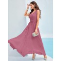 SHEIN Modely Solid Ruched Pleated Hem Dress