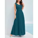 SHEIN Modely Solid Ruched Pleated Hem Dress